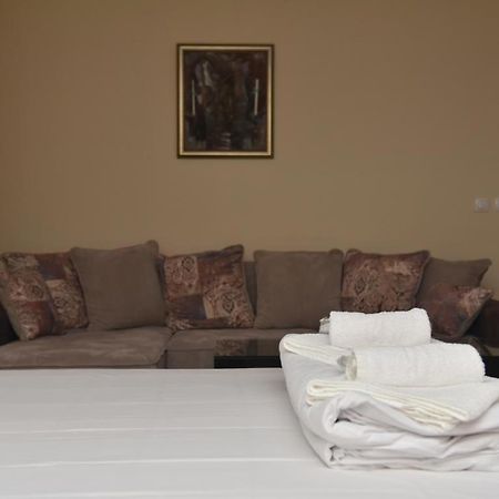 Vila Lunar Lux Hotel Krusevac Bagian luar foto