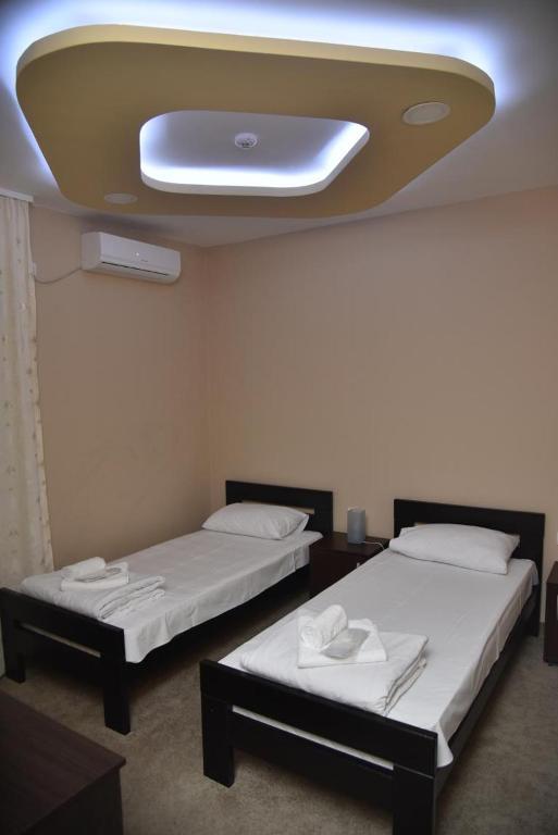 Vila Lunar Lux Hotel Krusevac Bagian luar foto