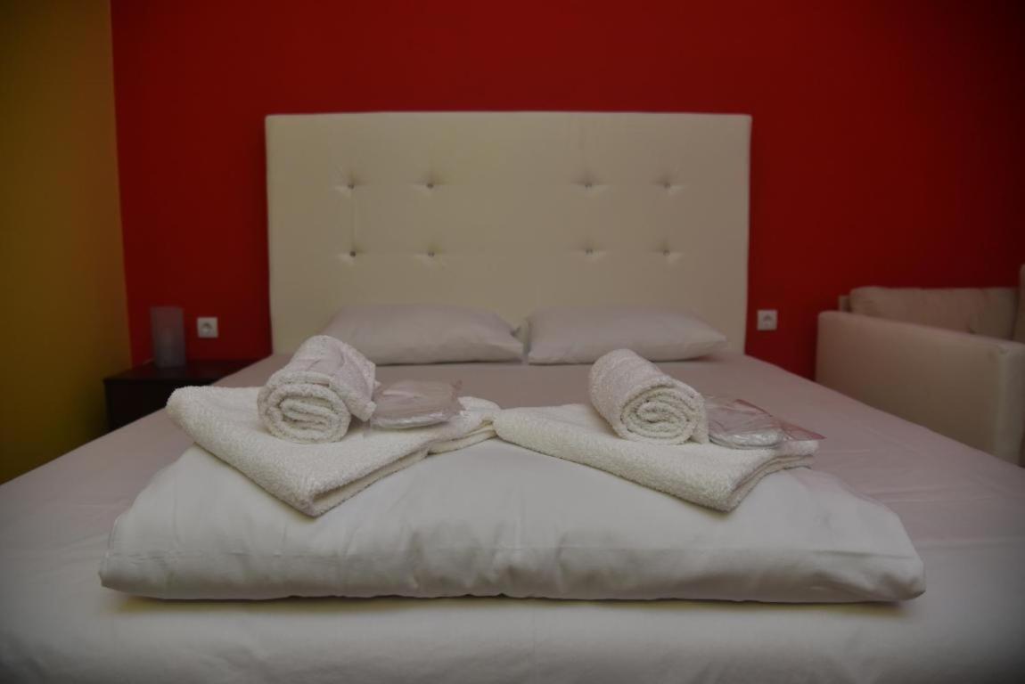 Vila Lunar Lux Hotel Krusevac Bagian luar foto